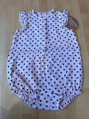 EGG by Susan Lazar Baby 6 Months Sleeveless Ruffled Romper Pink w/Hearts